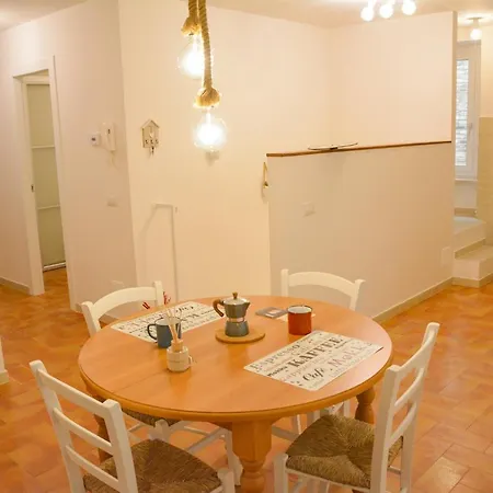 Апартаменты La Casa Di Leo -